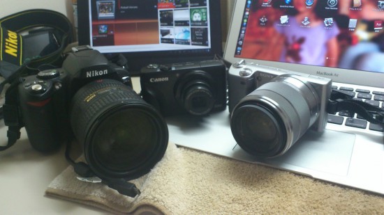 我が家のデジカメを集合させてみた。Nikon D40は最後の勇姿かも